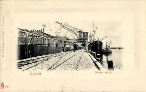 Ak Emden in Ostfriesland, Neuer Hafen, Hafenanlagen, Schiffe, Gleise, Landschaft