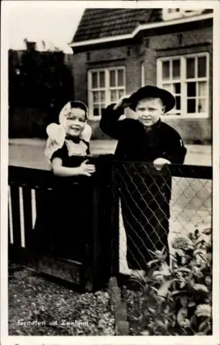 Ak Zeeland, Kinder in niederländischer Volkstracht
