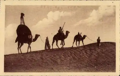 CPA Bou Saada Algérie, Caravane dans les dunes