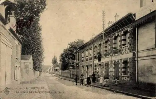 Ak Bièvres Essonne, Postgebäude, Straßenpartie