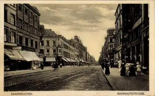 Ak Saarbrücken im Saarland, Bahnhofstraße, Straßenansicht, historische Architektur