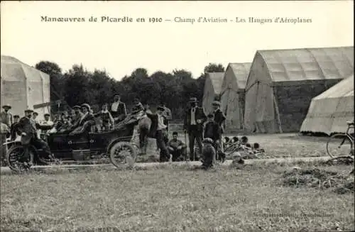 CPA Manoeuvres de Picardie en 1910, Champ d'Aviation, Hangars