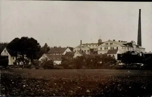 Foto Ak Goldbach Bischofswerda im Kreis Bautzen, Fabrikkomplex, Gebäude, Schornstein