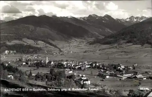 Ak Radstadt in Salzburg, Gesamtansicht, Radstädter Tauern