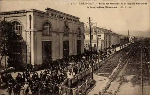 Ak Belfort Beffert Beffort Territoire de Belfort, Arbeiter beim Verlassen der Société Alsacienne,