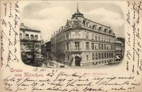 Ak München Bayern, Bayr. Vereinsbank, historische Architektur, Wohngebäude, Bäume, Straße