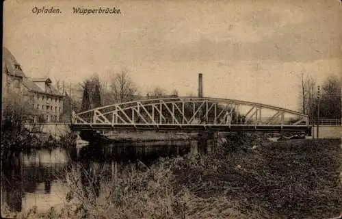Ak Opladen Leverkusen im Rheinland, Wupperbrücke,  Eisenkonstruktion, Flussansicht, Bäume im Hint