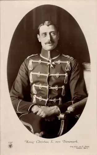 Ak König Christian X von Dänemark, Portrait in Husarenuniform