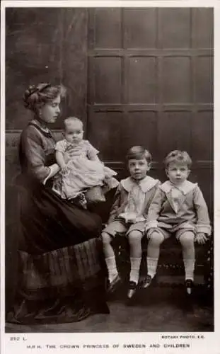 Ak Kronprinzessin von Schweden, Margaret of Connaught, Gustav Adolf, Sigvard, Ingrid
