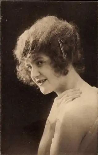 Ak Junge Frau, Portrait