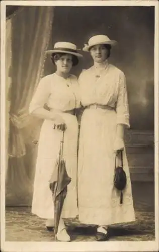 Foto Ak Zwei Frauen, Portrait