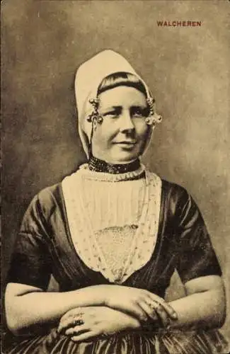 Ak Walcheren, Frau in niederländischer Volkstracht