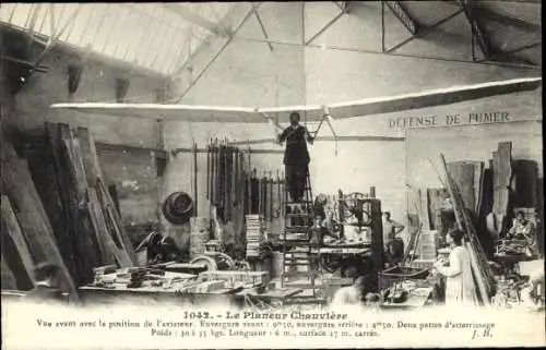 Ak Le Glider Chauviere, Vorderansicht mit der Position des Fliegers, Rauchen verboten