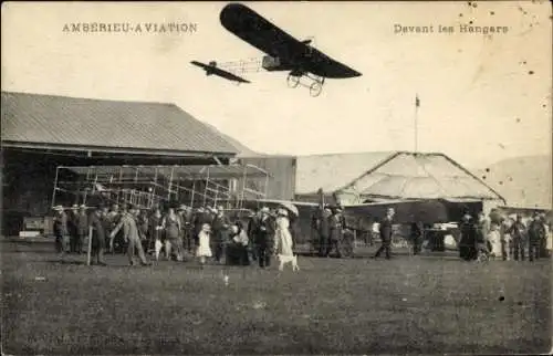 CPA Amberieu-Aviation, Devant les Hangars