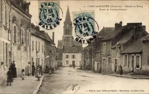 CPA Grez en Bouère Mayenne, Entrée du Bourg