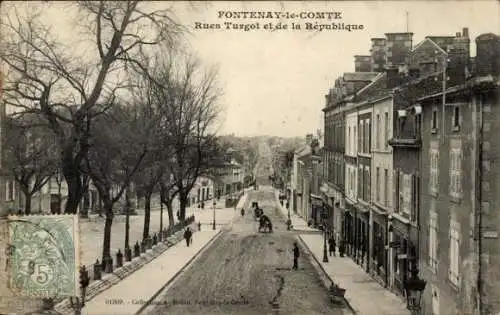 CPA Fontenay-le-Comte Vendée, Rues Turgot et de la République