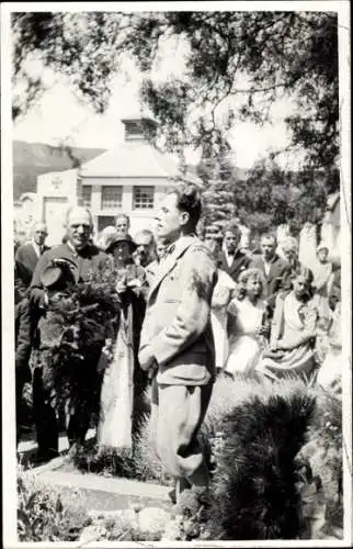 Foto Ak Bad Fischau Niederösterreich, Hans Hugo Stiotta, Gedenkrede, Grab Oberst Karl von Holynski