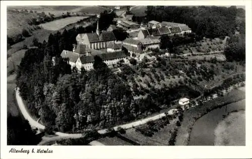 Ak Solms an der Lahn Hessen, Fürstliches Hofgut Kloster Altenberg bei Wetzlar, Luftbild