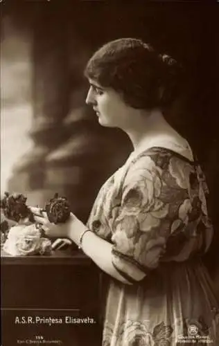 Ak A.S.R. Printesa Elisaveta von Rumänien mit Rosen