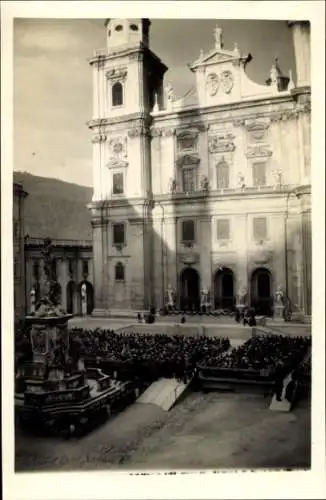 Ak Salzburg in Österreich, Jedermann Festspiel auf dem Domplatz