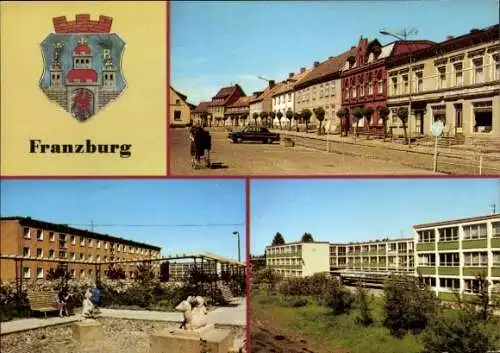 Ak Franzburg in Vorpommern, Stadtansicht, Ernst-Thälmann-Straße, Platz des Friedens, Wohngebäude