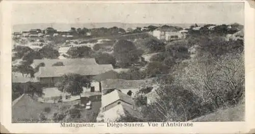 Ak Diego Suarez Antsiranana Madagaskar, Aussicht von Antsirane, Häuser und Bäume, Stadtlandschaft
