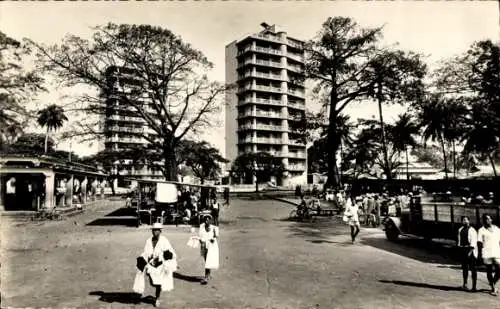 Ak Conakry Konakry Guinea, Die Wolkenkratzer von Boulbinet