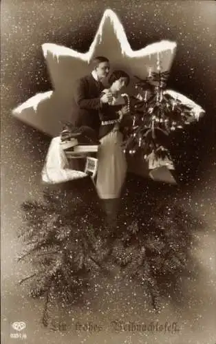 Ak Glückwunsch Weihnachten, Liebespaar, Tannenbaum