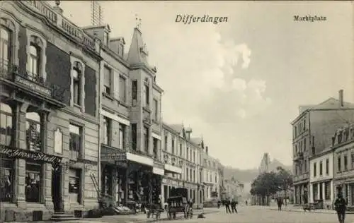 Ak Differdange Differdingen Luxembourg, Marktplatz