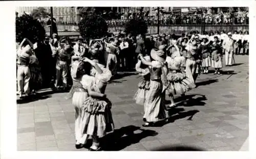 Foto Ak Berlin Friedrichshain Stralau, Stralauer Fischzug, Tanz