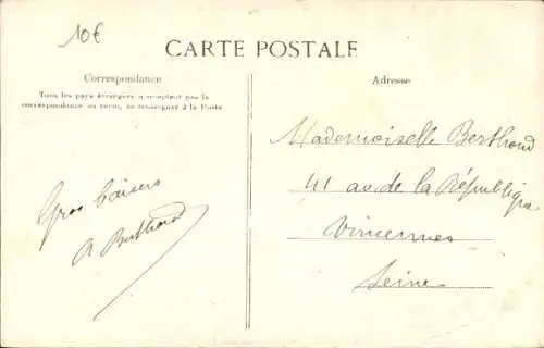 Ak Robinson, Le Grand Arbre