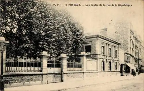 Ak Puteaux Hauts de Seine, Les Ecoles de la rue de la Republique