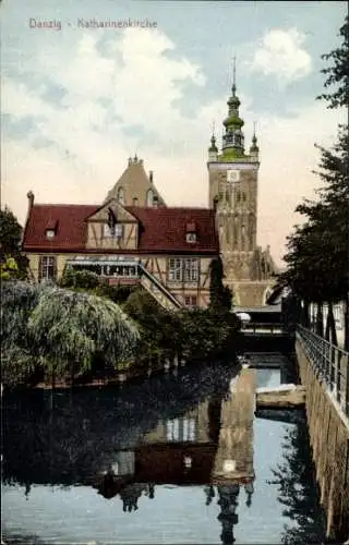 Ak Gdańsk Danzig, Katharinenkirche, Gebäude, Wasserkanal, historischer Stil, Bäume
