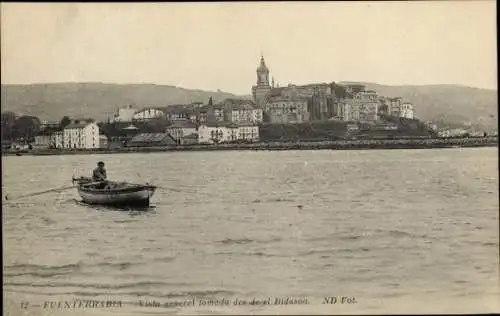 Ak Hondarribia Fuenterrabia Baskenland,  Blick auf die Stadt, Bidasoa Fluss, alte Architektur