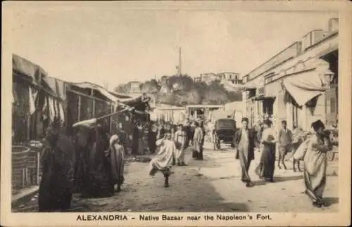 Ak Alexandria Ägypten, Native bazar near Napoleon's Fort, Straßenpartie