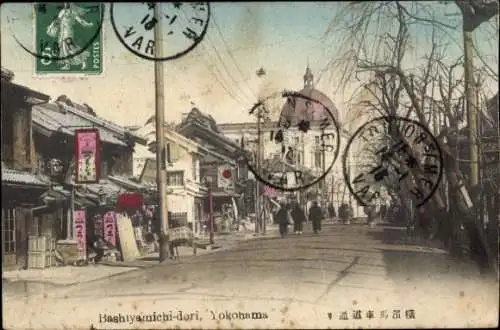 Ak Yokohama Präf. Kanagawa Japan, Straße Bashiyamichi-dori, historische Architektur, Menschen,...