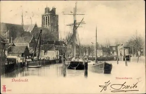 Ak Dordrecht Südholland Niederlande, Vorderansicht von Nieuwehaven, Hafen mit Schiffen, Kirche...