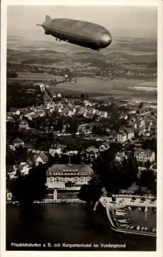 Ak Friedrichshafen am Bodensee, Luftschiff LZ 127Graf Zeppelin, Kurgartenhotel, Fliegeraufnahme