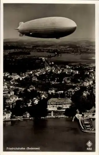 Ak Friedrichshafen am Bodensee, Fliegeraufnahme, Zeppelin