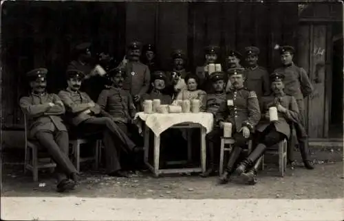 Foto Ak Deutsche Soldaten in Uniform, Gruppenbild