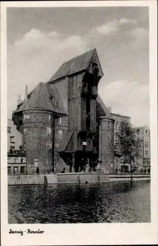 Ak Gdańsk Danzig, Kranhaus, Wasser, historisches Gebäude, Stadtansicht, Schwarz-Weiß
