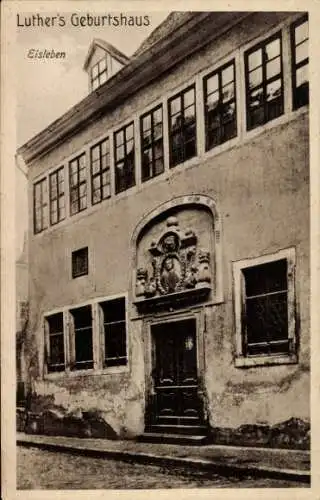 Ak Lutherstadt Eisleben, Luthers Geburtshaus, historische Architektur, Fenster, Tür