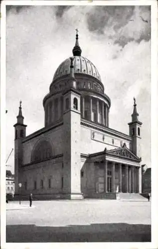 Ak Potsdam Sanssouci, Nicolaikirche, zentrale Kuppel, hohe Türme, historische Architektur