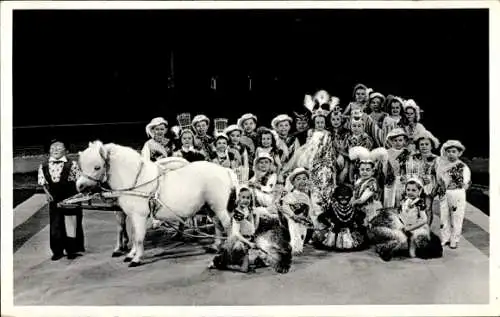 Ak C.H. Schäfers Zirkus Stadt Liliput, München Solln, Memlingstraße 11, Pony, Gruppenbild
