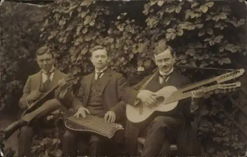 Foto Ak Musizierende Männer, Zither, Gitarre