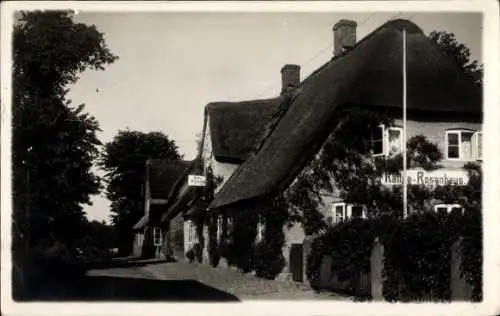 Foto Ak Nieblum auf der Insel Föhr Nordfriesland, Rosenhaus, Klempnermeister Hinrichsen