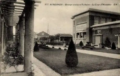 Ak Suresnes Hauts de Seine, Schulhof der Voltaire-Schule