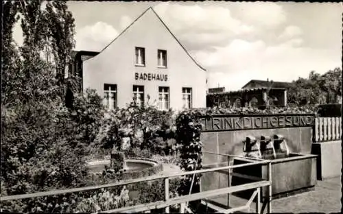 Ak Bad Hönningen Rhein, Trinkbrunnen und Badehaus