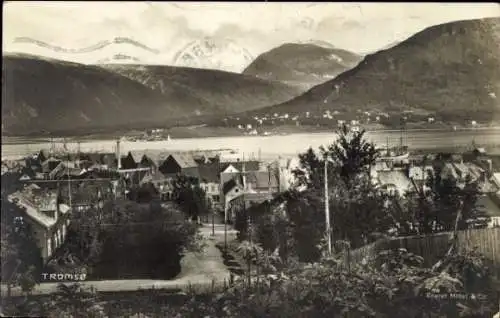 Ak Tromsø Tromsö Norwegen, Schöne Landschaft, Berge, Häuser, Postkartenmotiv