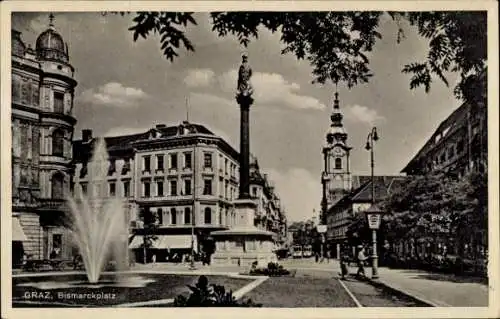 Ak Graz Steiermark, Bismarckplatz, Brunnen,  Gebäude, Statue, Wolken